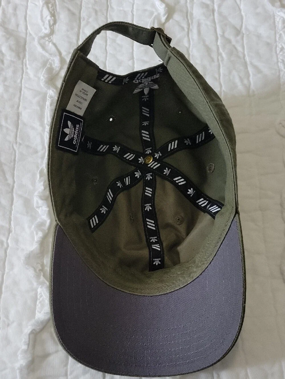adidas Hat Olive Green & White Trefoil Logo Adjustable NWOT